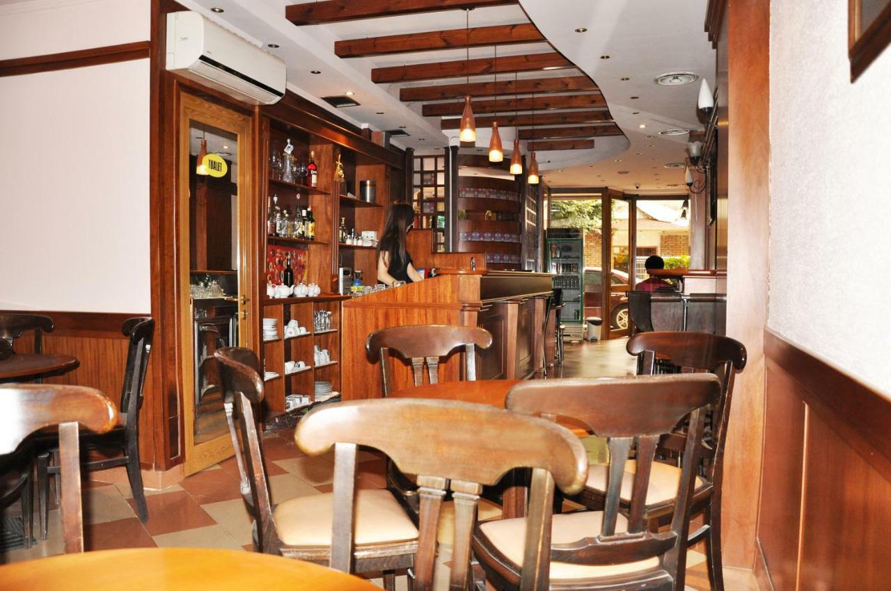 Lugano Hotel Tirana