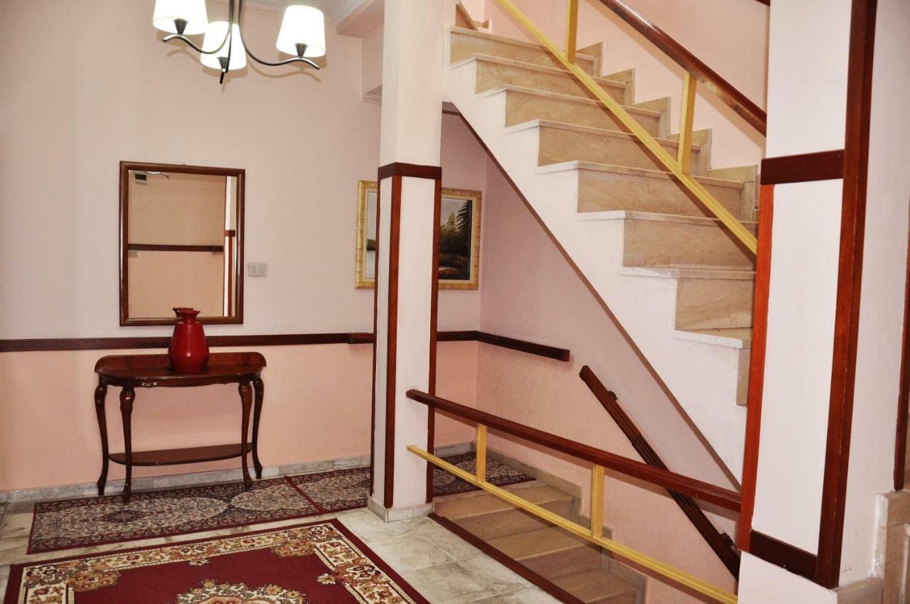 Hotel Lugano Tirana